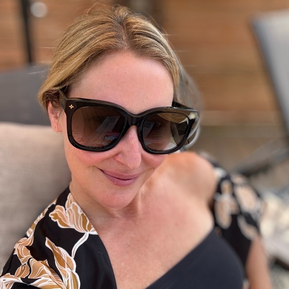 Meet your Posher, Becca - Picture 9 of 13